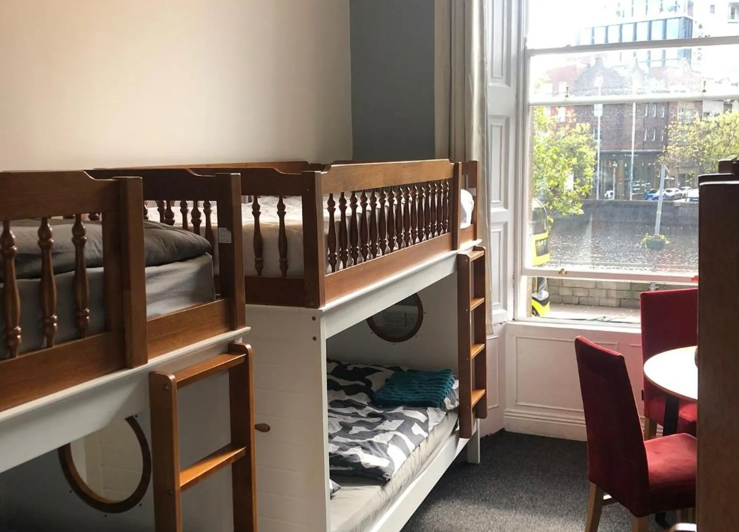 Inn Eden Quay Guesthouse Private Rooms Dublin